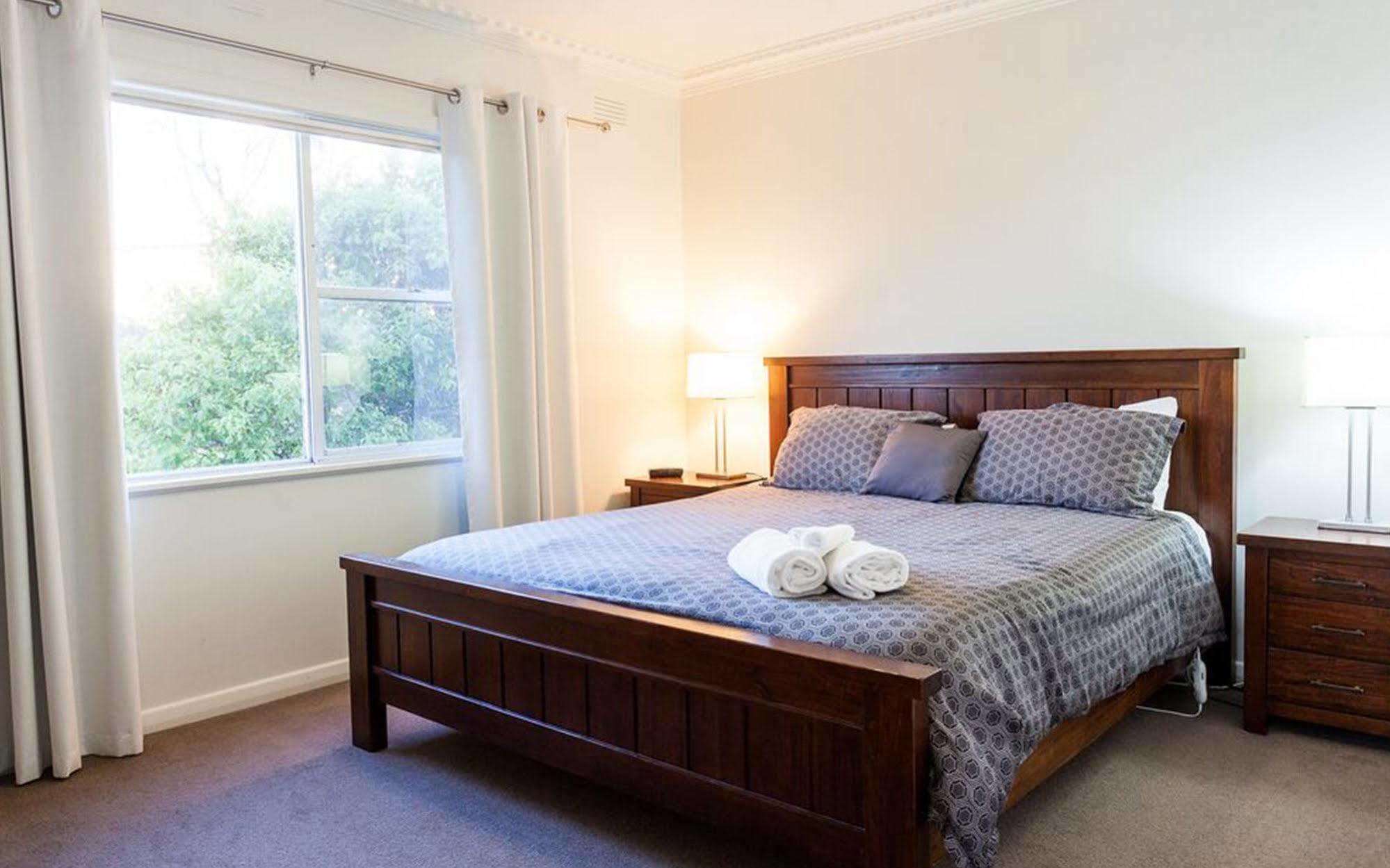 Point Lonsdale Holiday Apartments (Adults Only) Queenscliff Exteriér fotografie