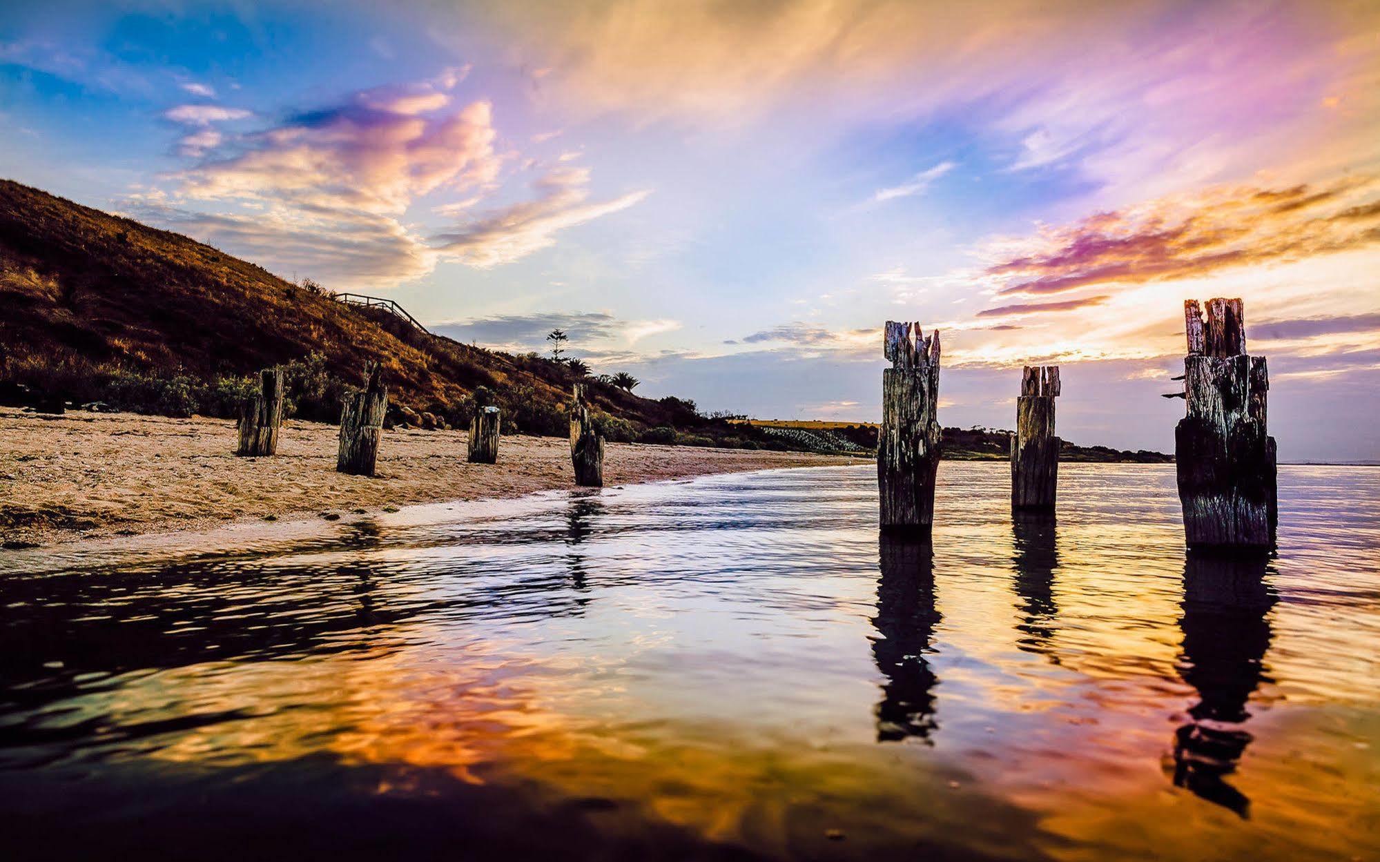 Point Lonsdale Holiday Apartments (Adults Only) Queenscliff Exteriér fotografie
