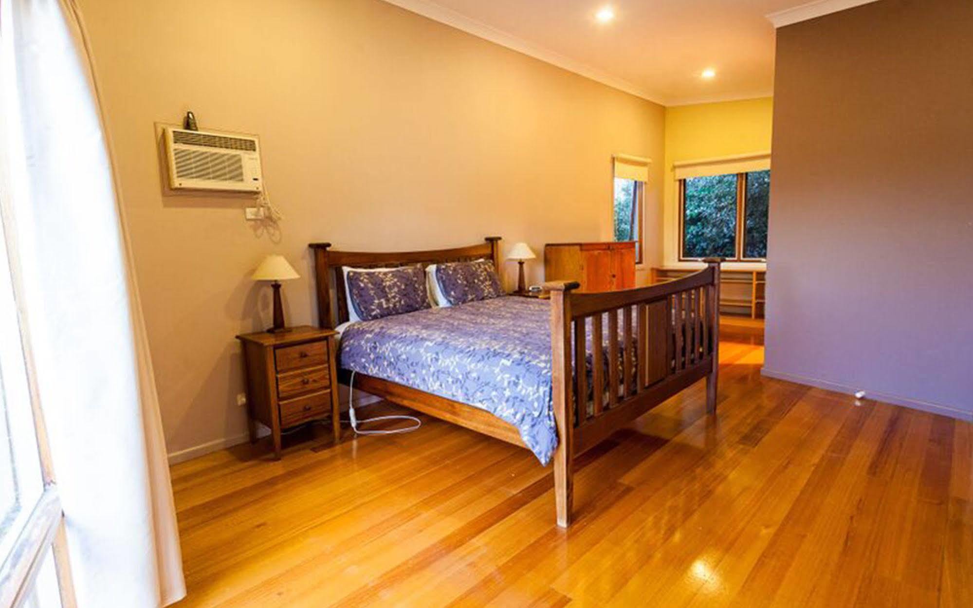 Point Lonsdale Holiday Apartments (Adults Only) Queenscliff Exteriér fotografie