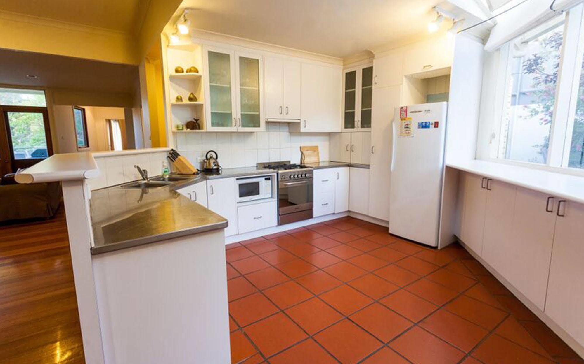 Point Lonsdale Holiday Apartments (Adults Only) Queenscliff Exteriér fotografie