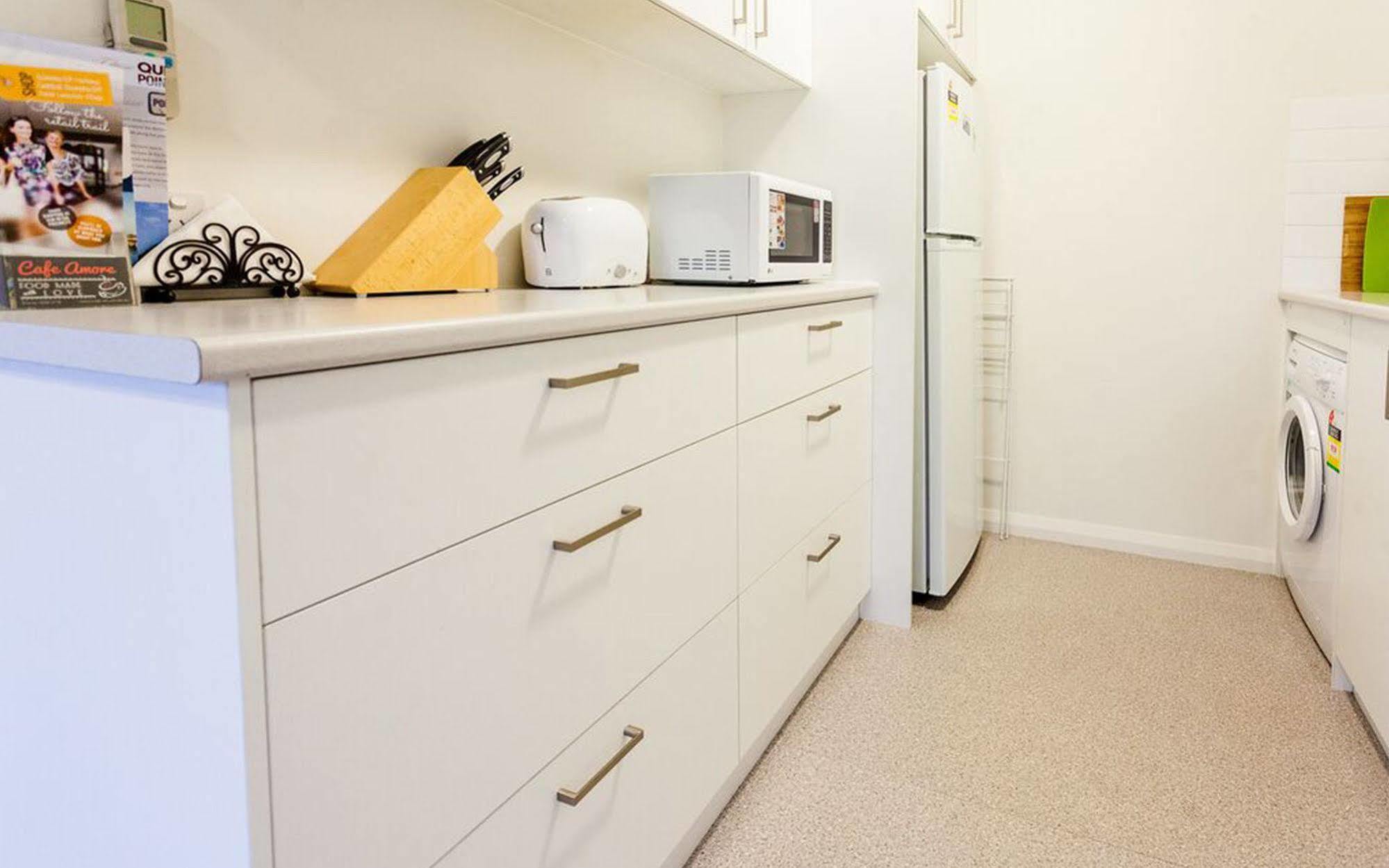 Point Lonsdale Holiday Apartments (Adults Only) Queenscliff Exteriér fotografie