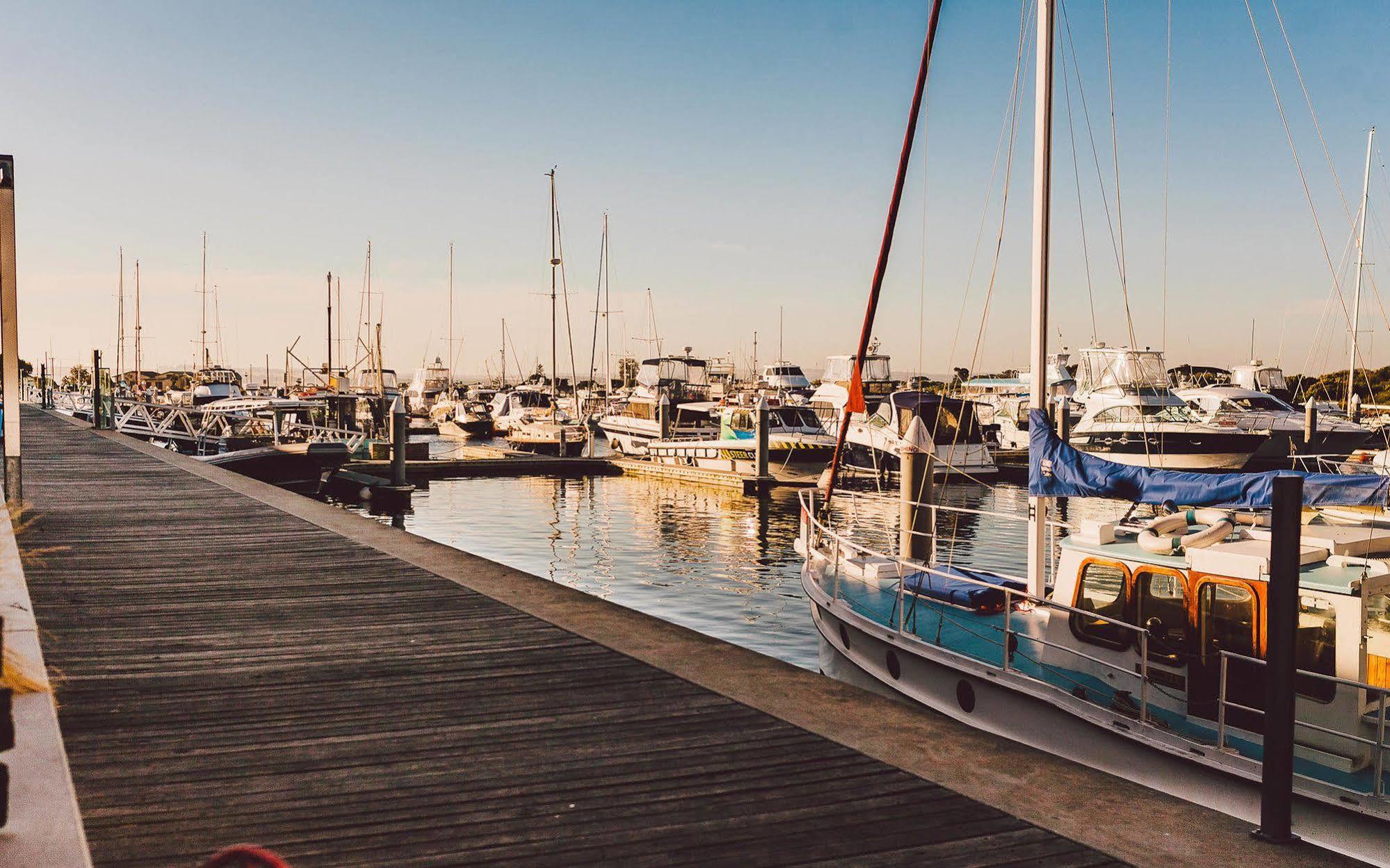 Point Lonsdale Holiday Apartments (Adults Only) Queenscliff Exteriér fotografie